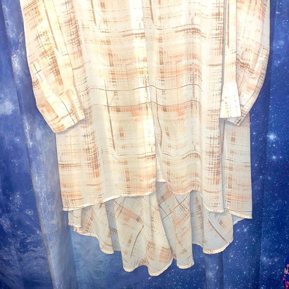 Lisa Rinna long sleeved sheer button down duster/tunic Super super cute! Sz 1X - Picture 3 of 6